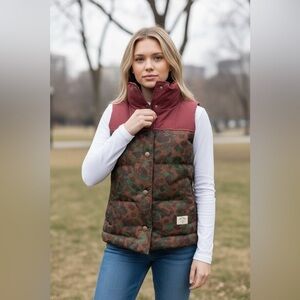 Holden puffer vest small camo
